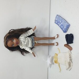 Bratz Sunkissed Summer Sasha With Original Clothing & Accessories